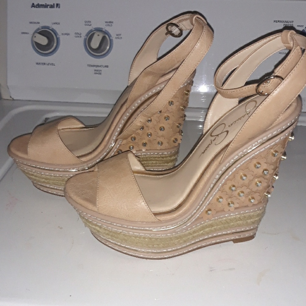 Jessica Simpson beige Wedges